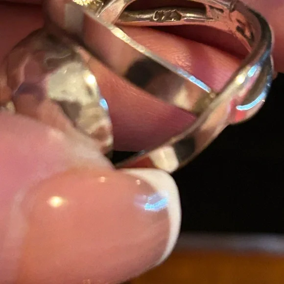 Chic Silver Accessory Ring - Picture 4 of 4